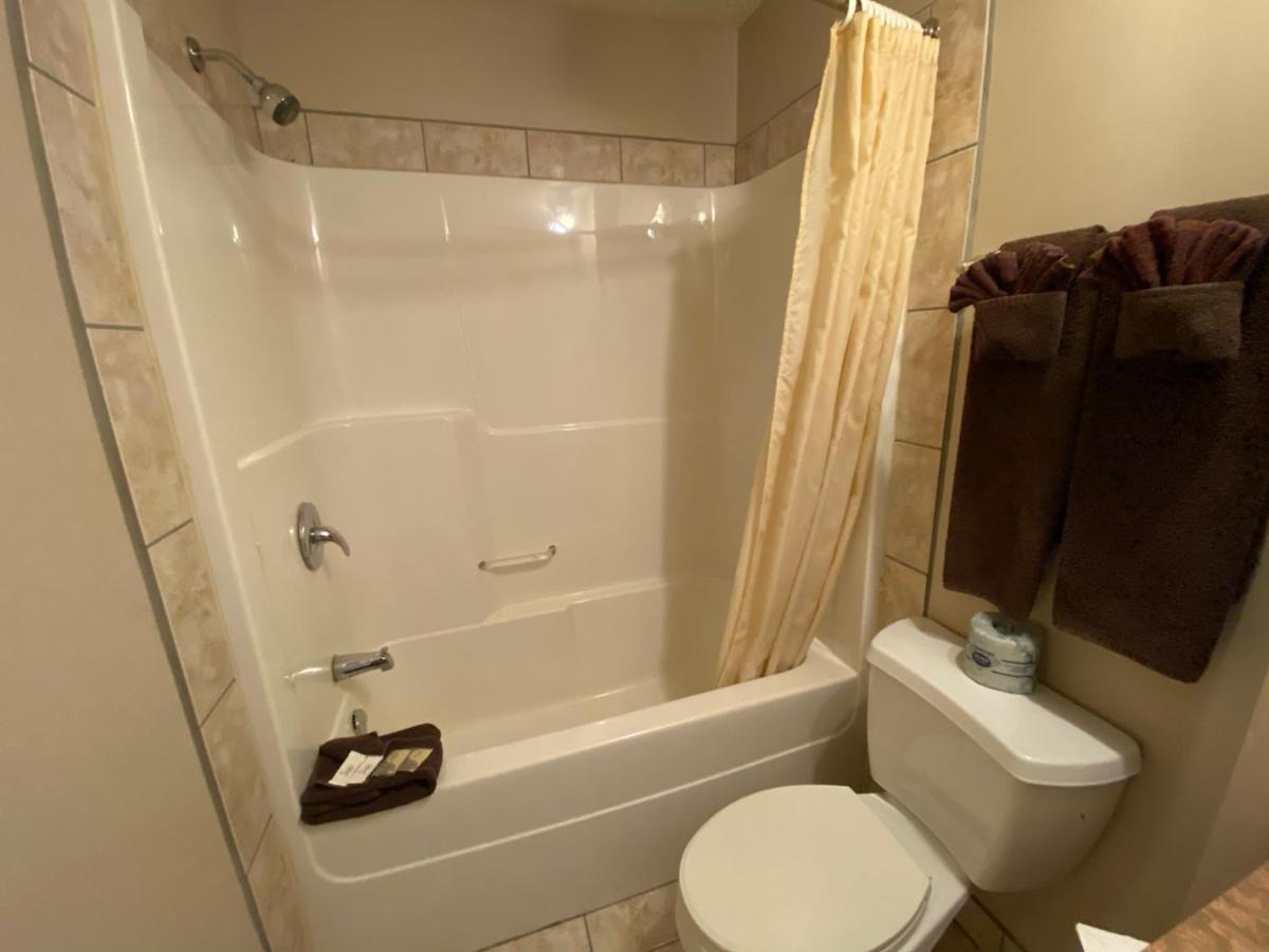 Aspen Motor Inn Drayton Valley Esterno foto